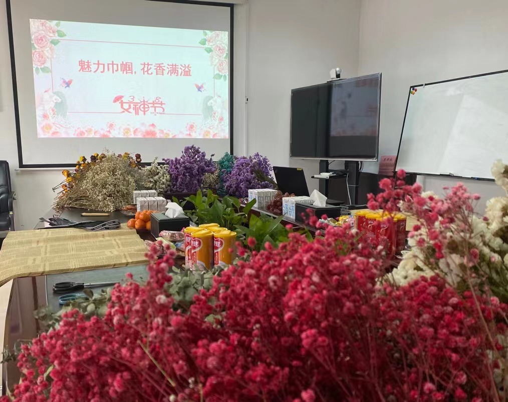 爱游戏体育-爱游戏(中国)一站式服务官方网站
,宏明日望,株洲电子科技,湖南电容器,株洲电容器,电容器